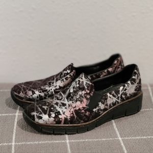 Rieker Black and Pink Women's Flats